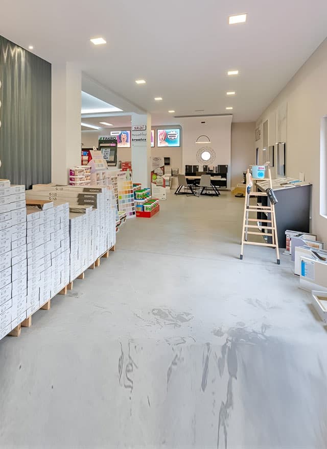 Almacén de materiales de construcción Decoplac Arosa en Vilagarcía de Arousa